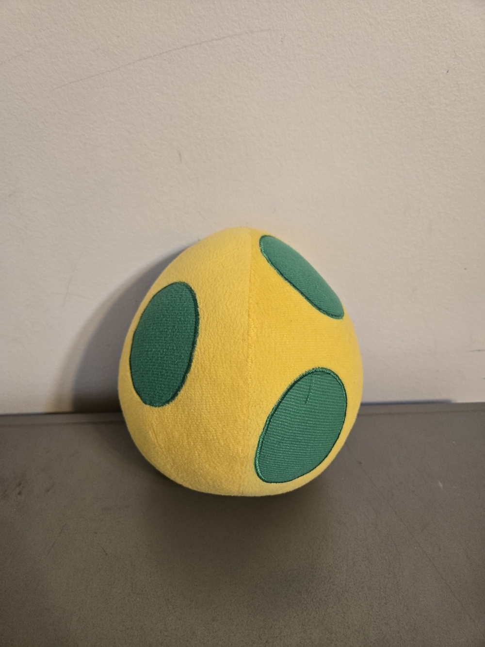 Nintendo Super Mario Yellow Yoshi Egg 7" Plush Toy